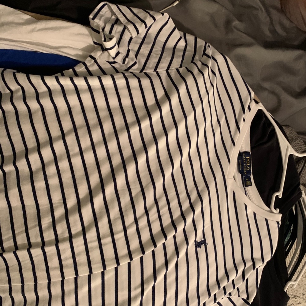 Sweaters and Shirts - Picture 15 of 16